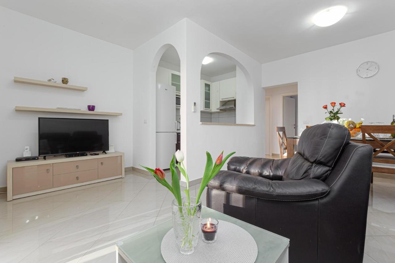 Koraca B4 Apartamento Kirmenjak Exterior foto